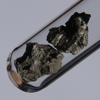 Photo of the element: Zirconium (Zr)